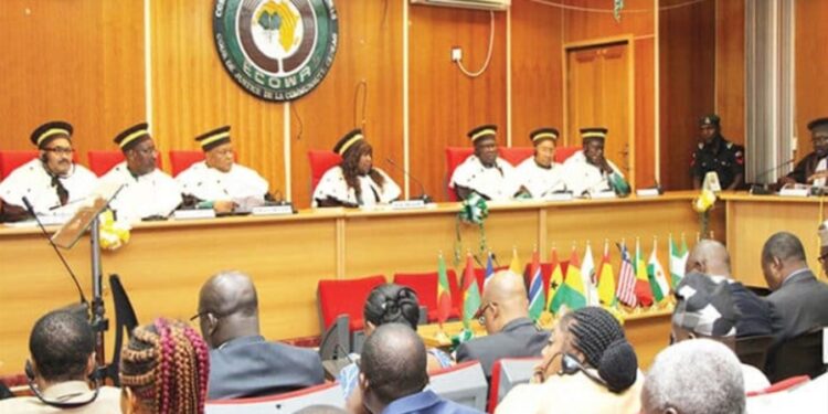 La Cour de Justice de la CEDEAO lève la décision de suspension des procédures pour les Guinéens, Maliens et Burkinabè