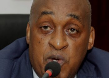 Le ministre des Infrastructures Yaya Sow suspendu avec plusieurs de ses hauts cadres