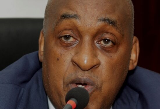 Le ministre des Infrastructures Yaya Sow suspendu avec plusieurs de ses hauts cadres