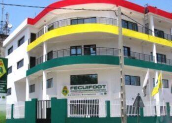 Les délégués rejettent les nouveaux statuts de la Féguifoot proposés par le CONOR