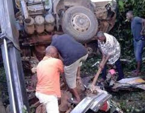 Un bus perd le contrôle à Linsan, 9 morts et des blessés graves
