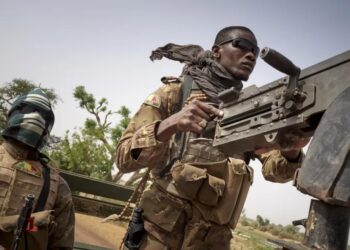 Au moins 14 soldats tués dans des combats avec Al-Qaïda au Mali