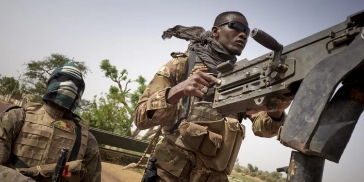 Au moins 14 soldats tués dans des combats avec Al-Qaïda au Mali