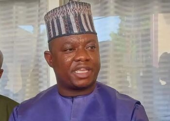 Le ministre Wright dénonce l&rsquo;état des locaux abritant la justice à Faranah