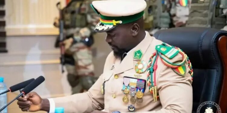 Le colonel Doumbouya nomme 6 hauts cadres au ministère de l&rsquo;enseignement supérieur