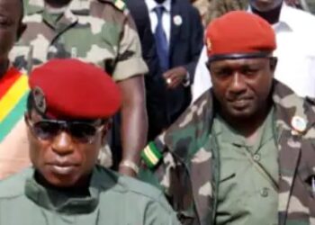 Dadis soutient qu’il voulait « arranger » le béret de Toumba lors de leur altercation le 3 décembre 2009…