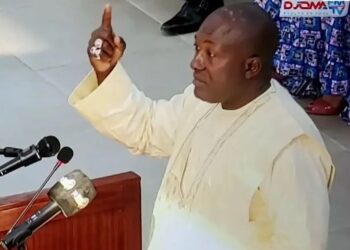 Toumba Diakité désigné personnalité de l’année 2022 par un sondage Guinéenews