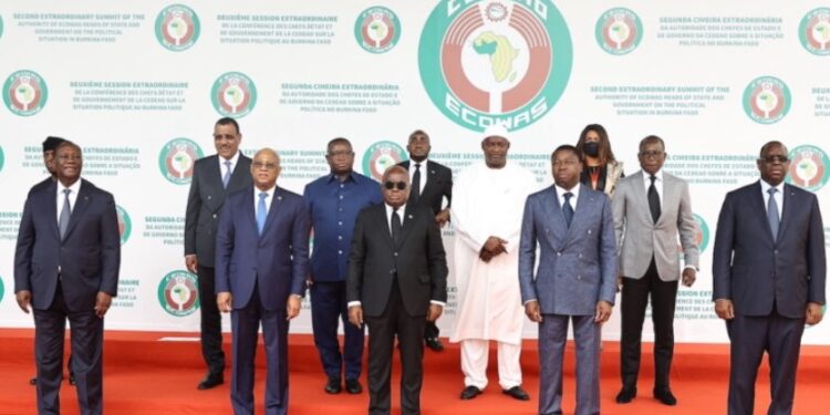 La CEDEAO dit niet à la demande de levée des sanctions contre la Guinée, le Mali et le Burkina (communiqué final)