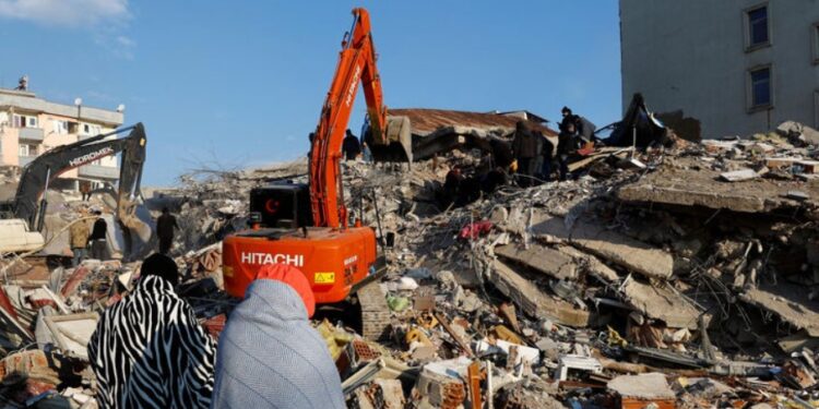 Séisme en Turquie et Syrie : le bilan dépasse les 12000 morts
