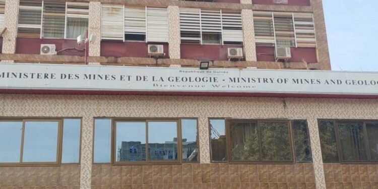 EXCLUSIF : Un investisseur minier pique une crise dans le bureau du ministre et meurt à l&rsquo;hôpital