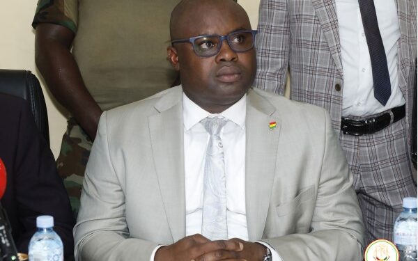 Le PM Bernard Gomou invite (à nouveau) les leaders des Forces vives de Guinée le lundi 13 mars