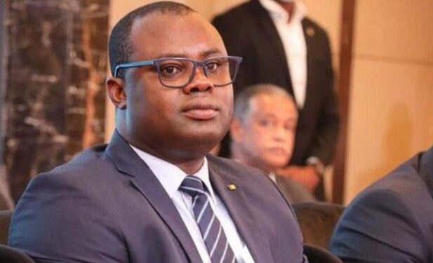 Bernard Gomou contre les moulins à vent ?