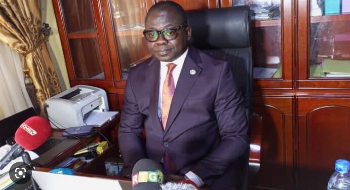 Le ministre Wright suspend le procureur de Labé Israël Kpoghomou pour « faute professionnelle »