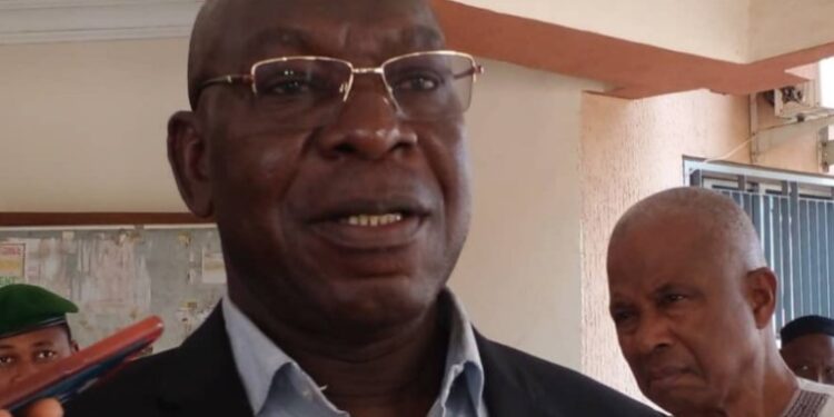 URGENT-Le ministre Mory Condé suspend le gouverneur de Kankan pour « inaction »