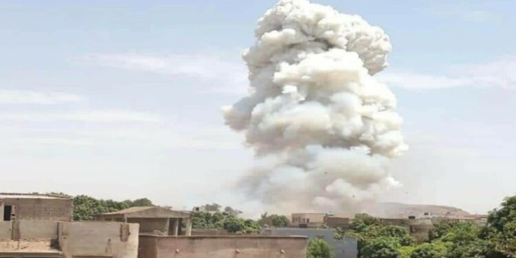 URGENT/MALI- Un hélicoptère de combat se crashe dans un quartier de Bamako (vidéo)