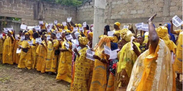 POLITIQUE- Des femmes se mobilisent pour exiger le retour de l&rsquo;ex président Alpha Condé