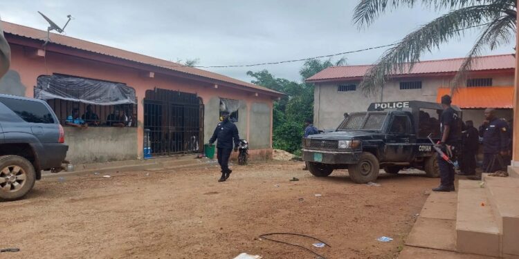 COYAH- Au moins 81 détenus s&rsquo;évadent, seulement 5 rattrapés (ministère de la justice)