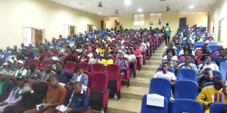 EDUCATION – Lancement de la campagne contre la drogue « kush » et les faux médicaments