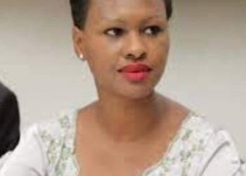 CRIEF- L’ex-députée Zenab Camara aussi autorisée à sortir du pays, Kim déjà parti