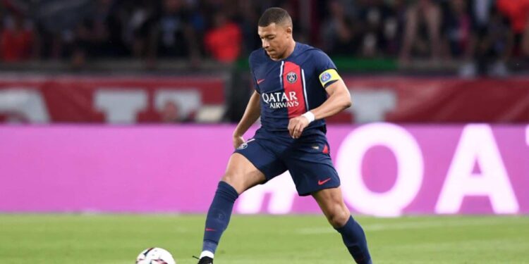 FOOTBALL/PSG- Un contrat « à vie » à 1 milliard d’euros pour Mbappé ?