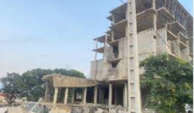 MATOTO- Le gouvernement de transition confirme les 5 morts après l&rsquo;effondrement de deux immeubles en construction