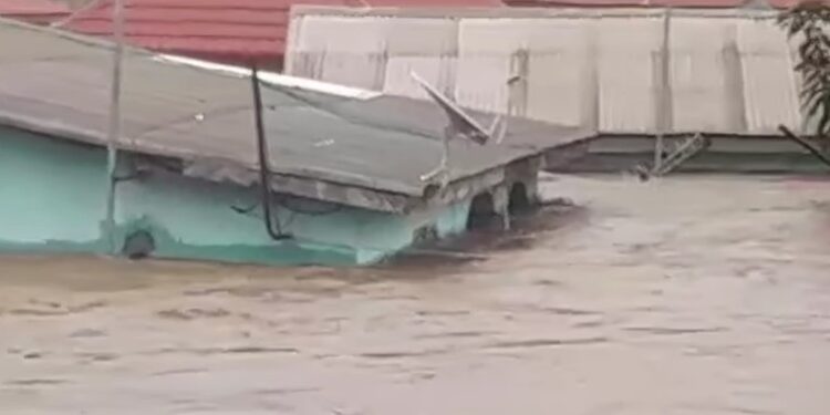 COYAH- Les pluies diluviennes font au moins 1 mort