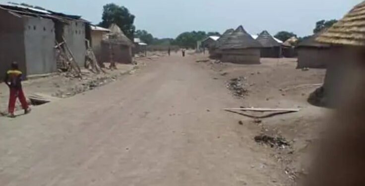 SIGUIRI- Des jeunes saccagent des maquis après le meurtre d&rsquo;un orpailleur