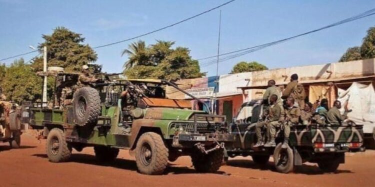 MALI- Un bataillon hautement symbolique poussé à quitter son camp à Kidal