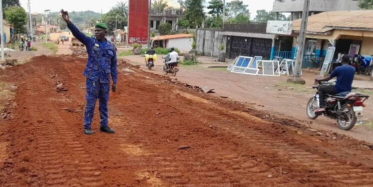 DUBREKA- Sous pression, les autorités lancent enfin les travaux de reconstruction de 15km de route