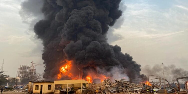 ANALYSE- EXPLOSION DEPÔT CORONTHIE : Au-delà des rumeurs, les leçons d&rsquo;un drame