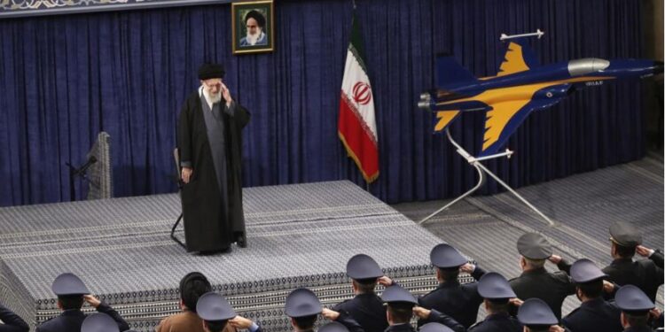 ETRANGER- La République islamique d&rsquo;Iran, 45 ans d’un état de guerre permanent