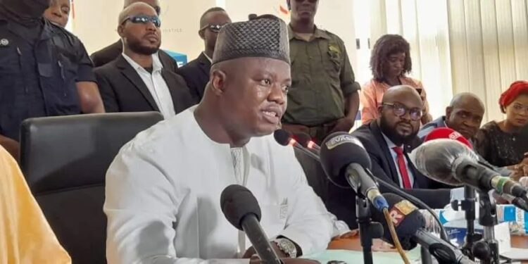 JUSTICE- Le Ministre de la justice Charles Wright déterminé à mettre fin aux marchés de gré à gré sous le CNRD