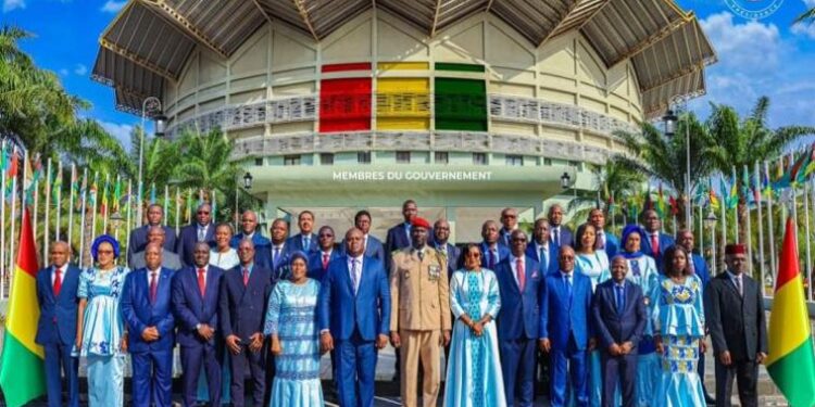 ACTUALITES- Coup de théâtre en Guinée : Dissolution abrupte du gouvernement Goumou