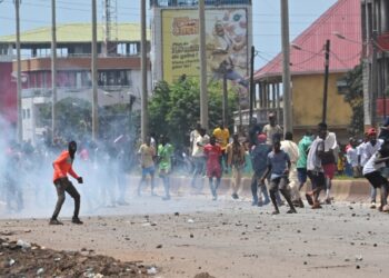 ACTUALITES- La douleur des familles endeuillées : Un hommage poignant de la délégation syndicale aux victimes de la répression