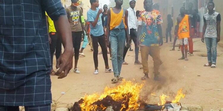 ACTUALITES- Émeute à Dar-slam, Ratoma : Des violences éclatent suite à des coupures de courant