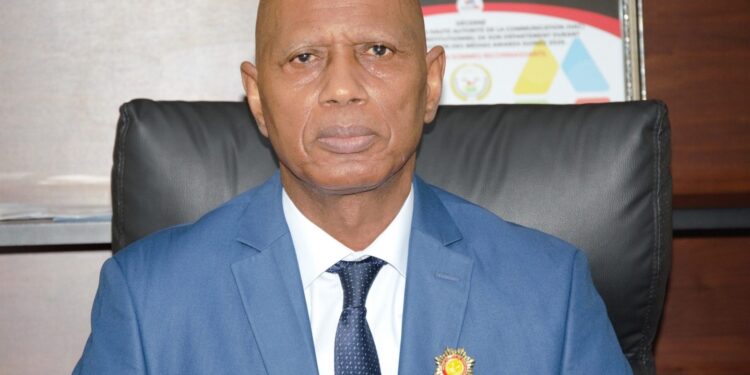 PRESSE- Suspension de trois mois pour le journaliste Habib Marouane Camara