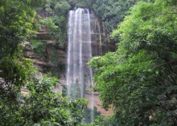 ACTUALITES- État de désolation au site touristique du Voile de la Mariée à Ségueya : Les Ministres constatent un retard alarmant