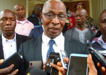 ACTUALITES- Le Premier ministre de Guinée condamne l&rsquo;usage des armes à feu par les forces de l&rsquo;ordre : Appel au respect des droits humains