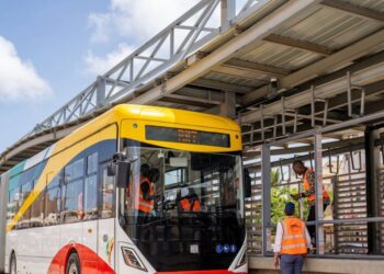 ETRANGER/INFRASTRUCTURES- Le Sénégal a lancé son réseau de bus 100% électriques
