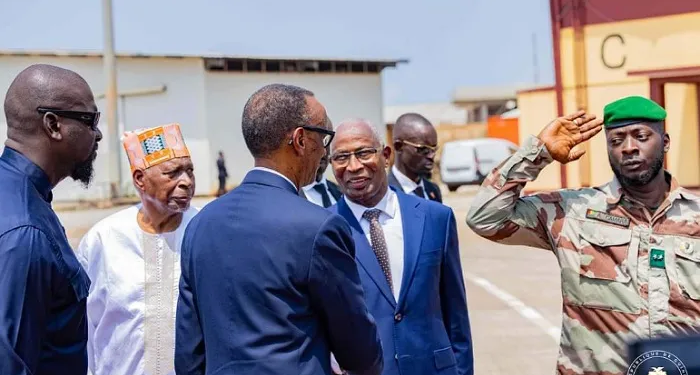 ACTUALITES-Le Premier ministre BAH Oury en route pour Kigali : Les secrets d&rsquo;une mission gouvernementale révélés !