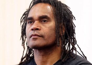 ETRANGER- Nouvelle-Calédonie : « Deux membres de ma famille ont été tués par balle », affirme Christian Karembeu