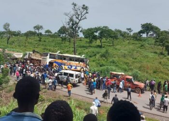 ACTUALITES- Tragédie sur la route Boola-Beyla : Un accident de bus fait cinq morts, dont deux enfants