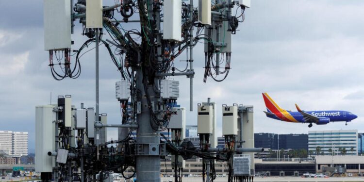 ETRANGER- Chaos Global : Une Panne Informatique Géante Paralyse les Transports et Services d&rsquo;Urgence