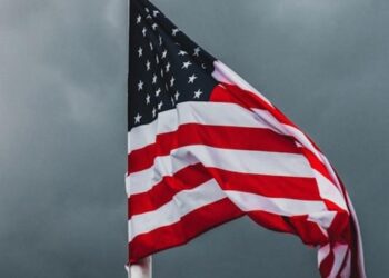 ETRANGER- Dérive Américaine: Les Supermarchés du Sud Équipés de Distributeurs Automatiques de Munitions »