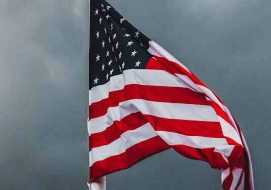 ETRANGER- Dérive Américaine: Les Supermarchés du Sud Équipés de Distributeurs Automatiques de Munitions »