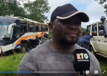 ACTUALITES- Accident tragique à Layo Sando : 5 morts et 20 blessés dans un accident de bus
