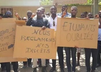 EDUCATION- Les étudiants guinéens de l’étranger interpellent le Président Doumbouya : Un appel urgent pour le paiement des bourses en souffrance