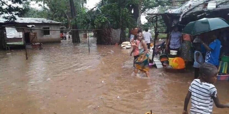 ENVIRONNEMENT- Forécariah sous les eaux : Inondations dévastatrices transforment des quartiers paisibles en zones de désastre