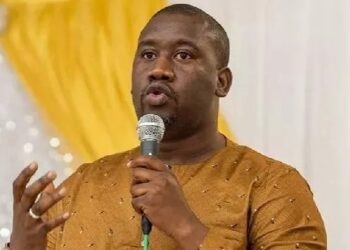 ACTUALITES- Aliou Bah fustige la mainmise du pouvoir à Faranah et Kankan : Un retour aux dérives autoritaires?