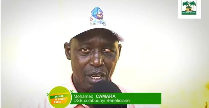 MICROCREDIT-Le Crédit Rural de Guinée offre des kits solaires et des ordinateurs à Kolaboui (Boké)